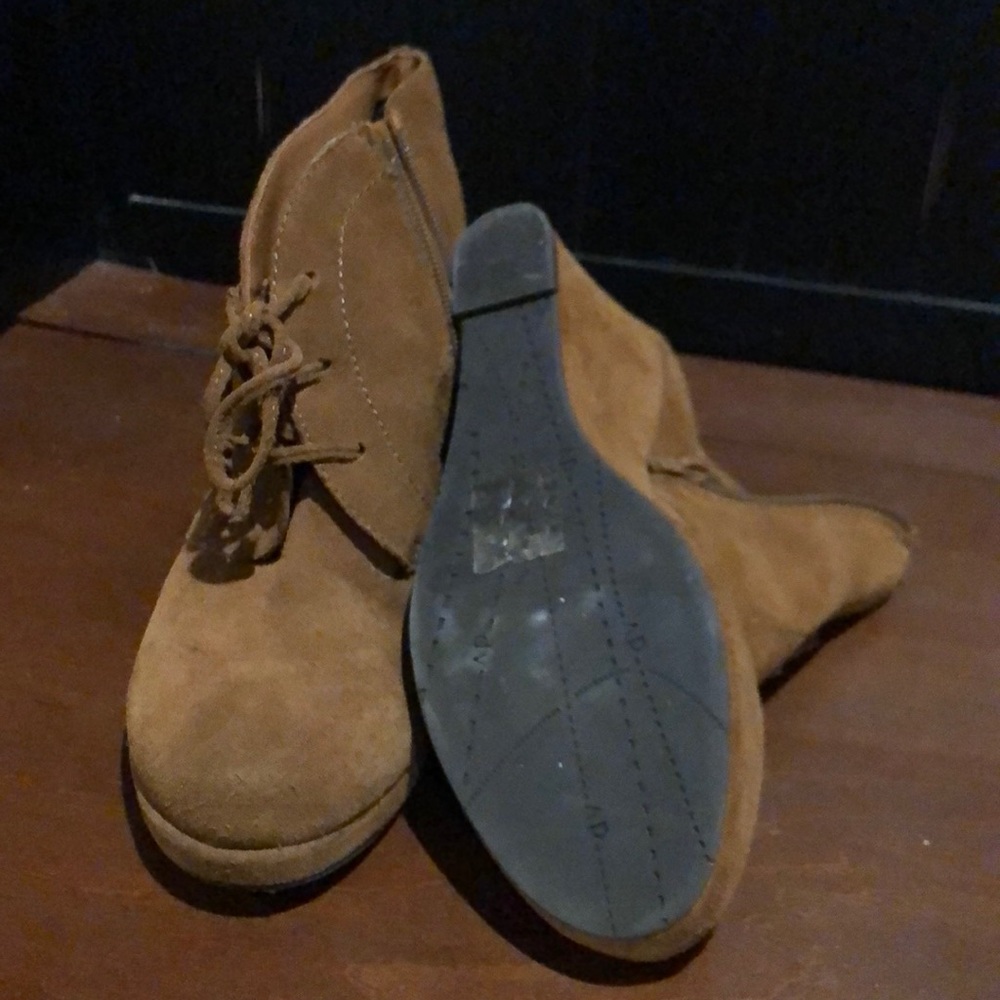 Shoes - Picture 3 of 3